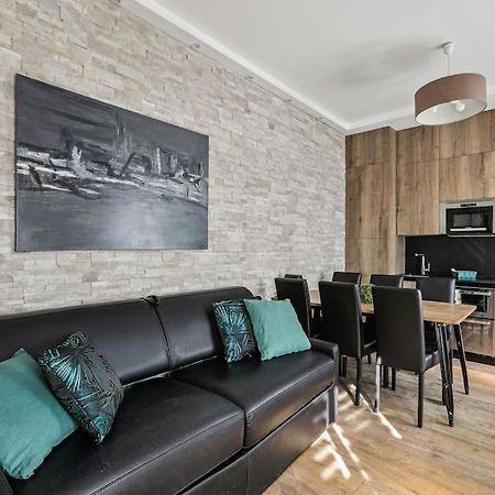 03 Tour Eiffel Appartement Pour 7 Personnes Paris Exteriör bild