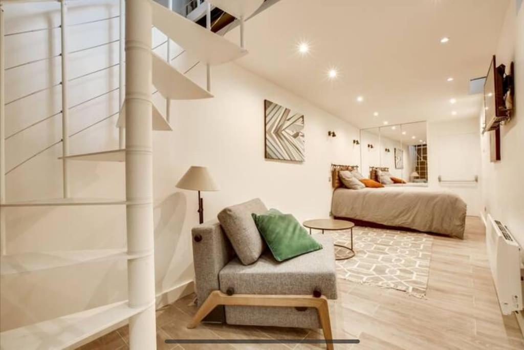 03 Tour Eiffel Appartement Pour 7 Personnes Paris Exteriör bild